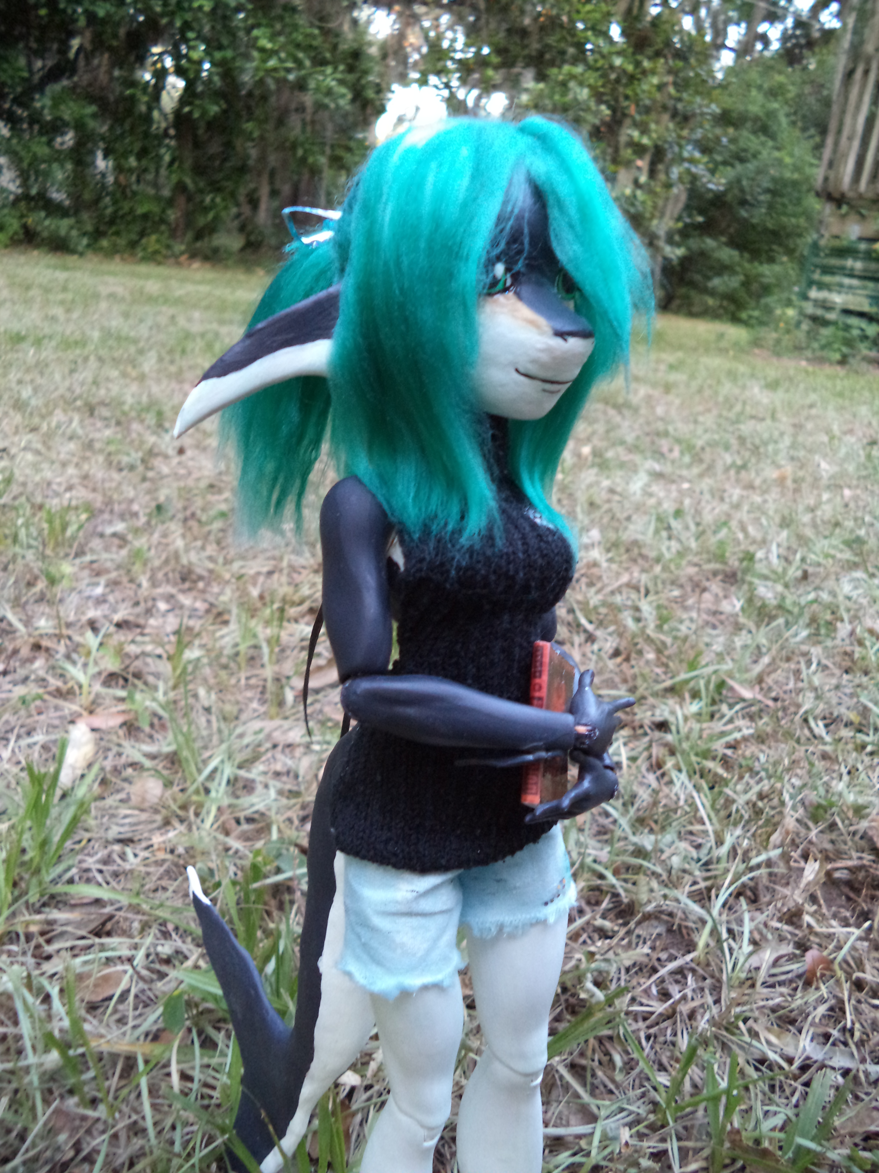 A rare view of a real life doll customization project of Jetta. Translating her design to real life was difficult and took two weeks worth of work, but I managed to finish her.